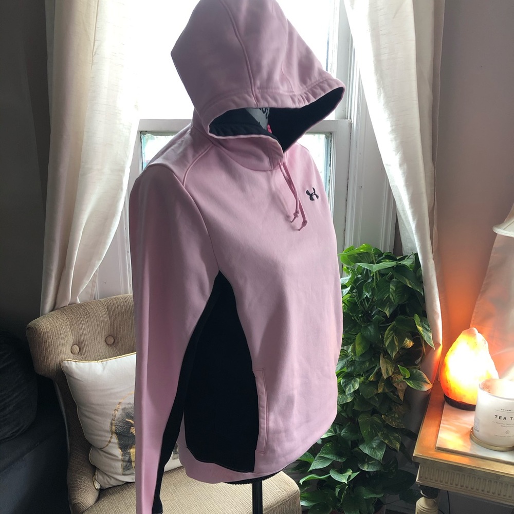 Under armour sweat shirt